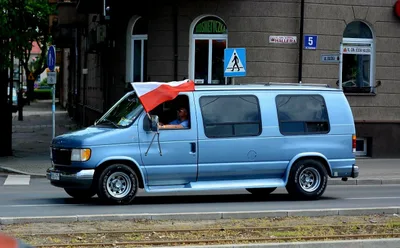 Econoline E150 Salonka